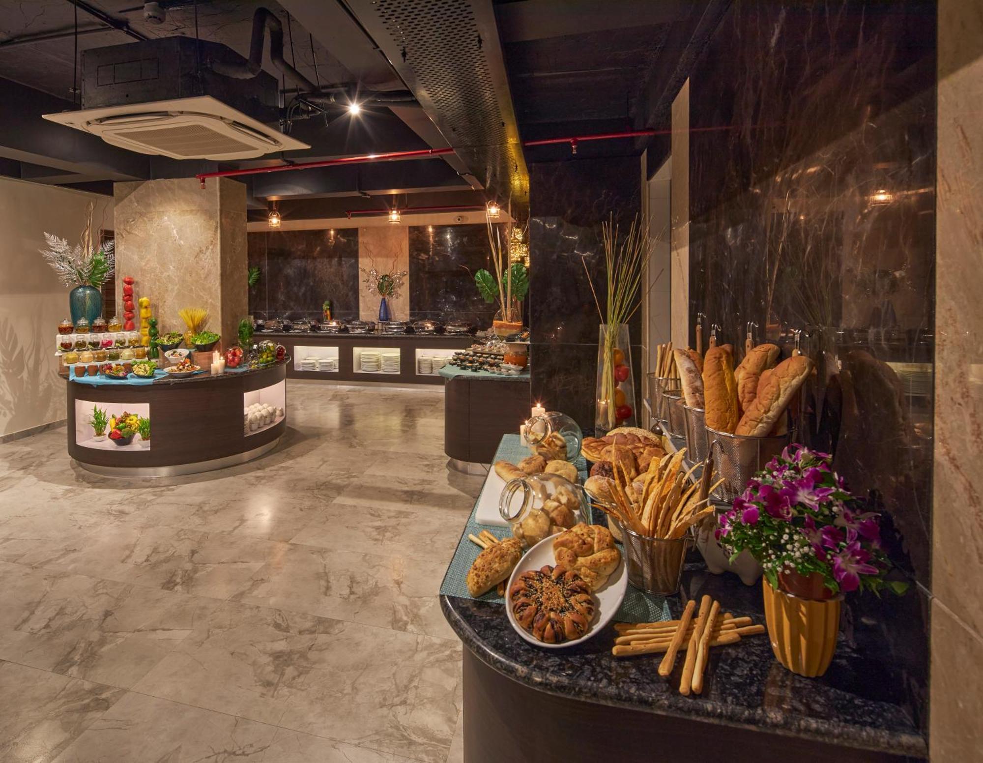 Regenta Central Imperial Candolim Goa Zewnętrze zdjęcie